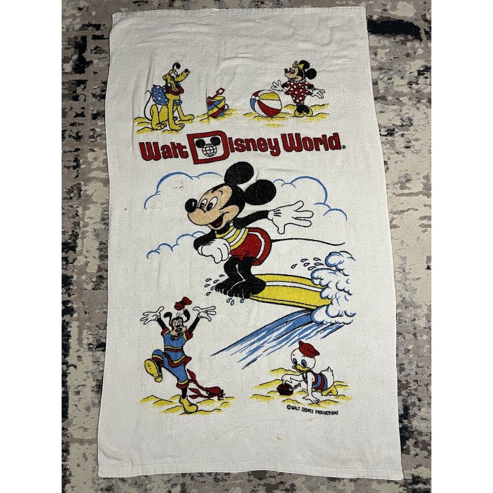 Walt Disney World Vintage Beach Bath Towel Mickey Minnie Goofy Donald 54x32
